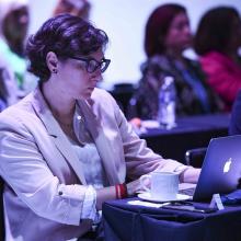Asistente a la clausira del Taller “Sensibilización y mejores prácticas internacionales en equidad y cultura de la paz en universidades”.