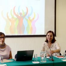 Maestra Dolores Marisa Martínez y licenciada Laura Topete González
