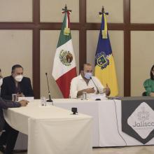 Miembros de la Mesa de Situación en Salud del CUCS durante la reunión