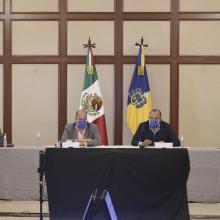 Presídium durante la rueda de prensa