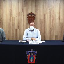 Presídium durante la rueda de prensa
