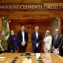Funcionarios Universitarios y del gobierno municipal de Tecolotlán