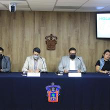 Presídium durante la rueda de prensa