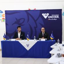 Presídium durante la rueda de prensa