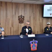 Presídium durante la rueda de prensa