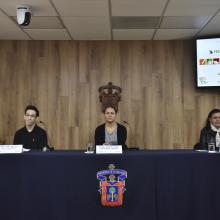 Presídium durante la rueda de prensa