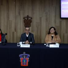 Autoridades universitarias UDGVirtual en rueda de prensa