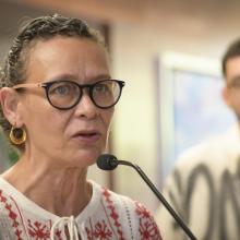 Dra. Erika Loyo, en la presentación de la exposición "La vida en queer”