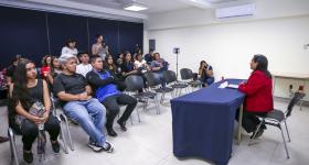 Público asistente, escuchando la charla