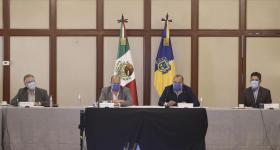 Presídium durante la rueda de prensa