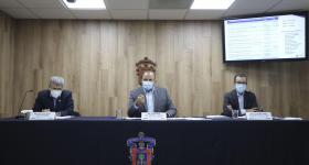 Presídium durante la rueda de prensa