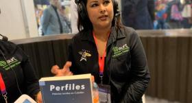 Ana Cristina Pinedo durante entrevista en Radio UdeG Colotlán