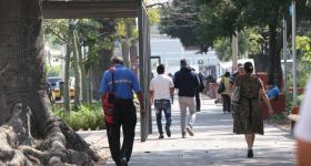 Gente caminando
