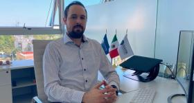  Ricardo Esteban Gómez Bayardo, egresado.