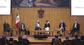 Participantes del foro, en el Paraninfo Enrique Díaz de León