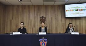 Presídium durante la rueda de prensa