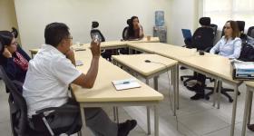 Académicos participantes en el seminario