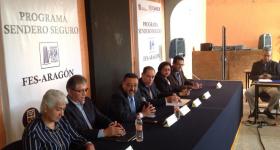 Presídium durante la asamblea CONEICC