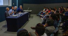 presentación de su libro Gobierno abierto: un análisis de su adaptación en los gobiernos locales desde las políticas públicas 