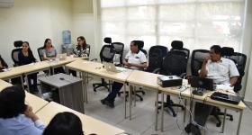 Investigadores de UDGVirtual Israel Tonatiuh Lay y María Elena Anguiano, en reunión por Día Mundial de Concienciación sobre el Autismo.