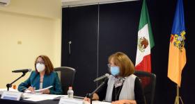 Rectora de UDGVirtual en rueda de prensa
